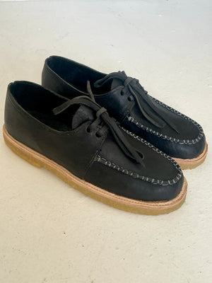 
                  
                    LOWTOP MOC + TREE SAP SOLE / BLACK
                  
                